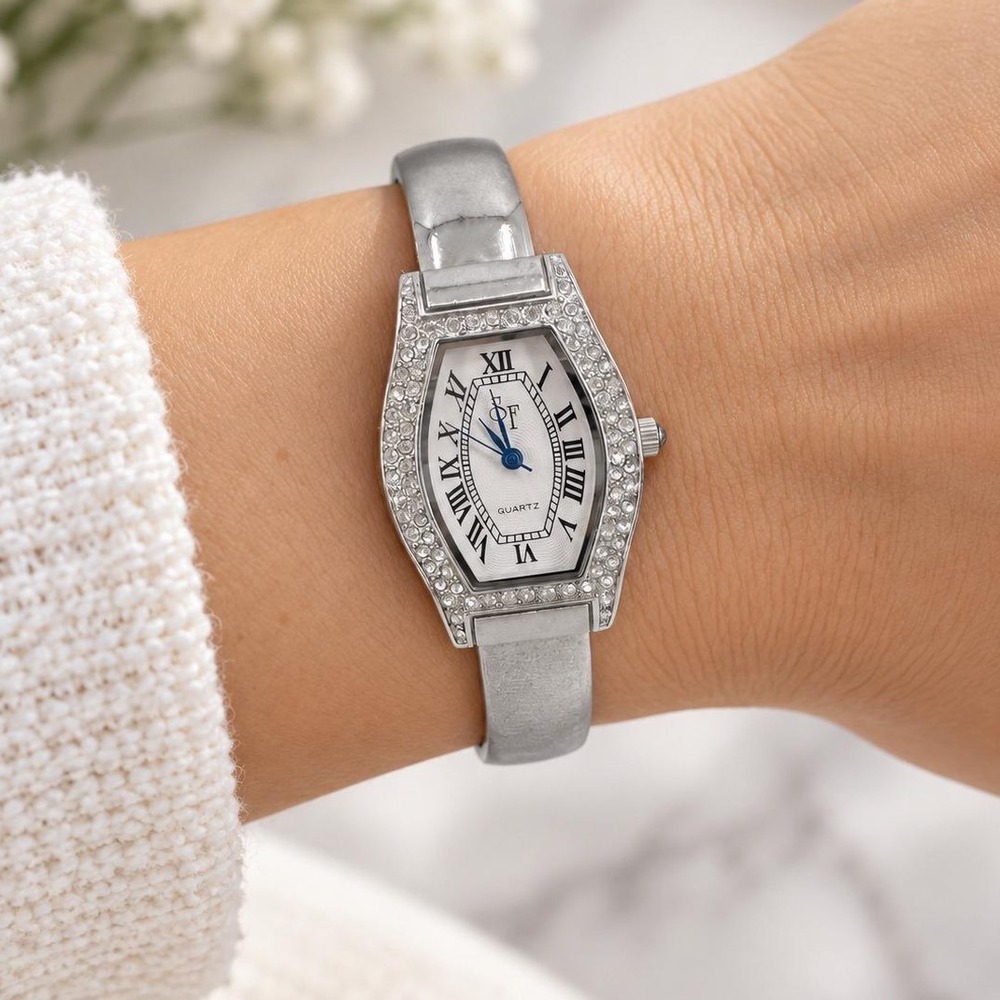 Vintage SF Women's Bracelet Watch Crystal Bezel Silver Tone New Battery